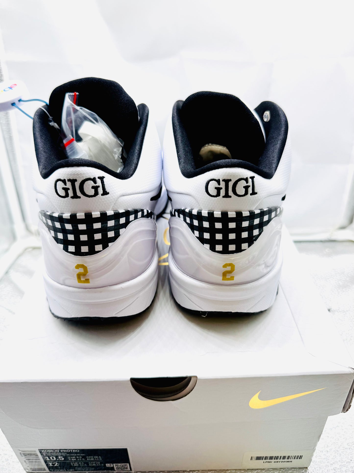 Kobe IV Protro “Mambacita”