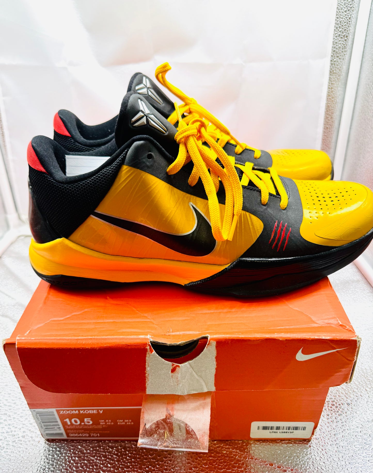 Kobe V “Bruce Lee” 2010 Deadstock Release