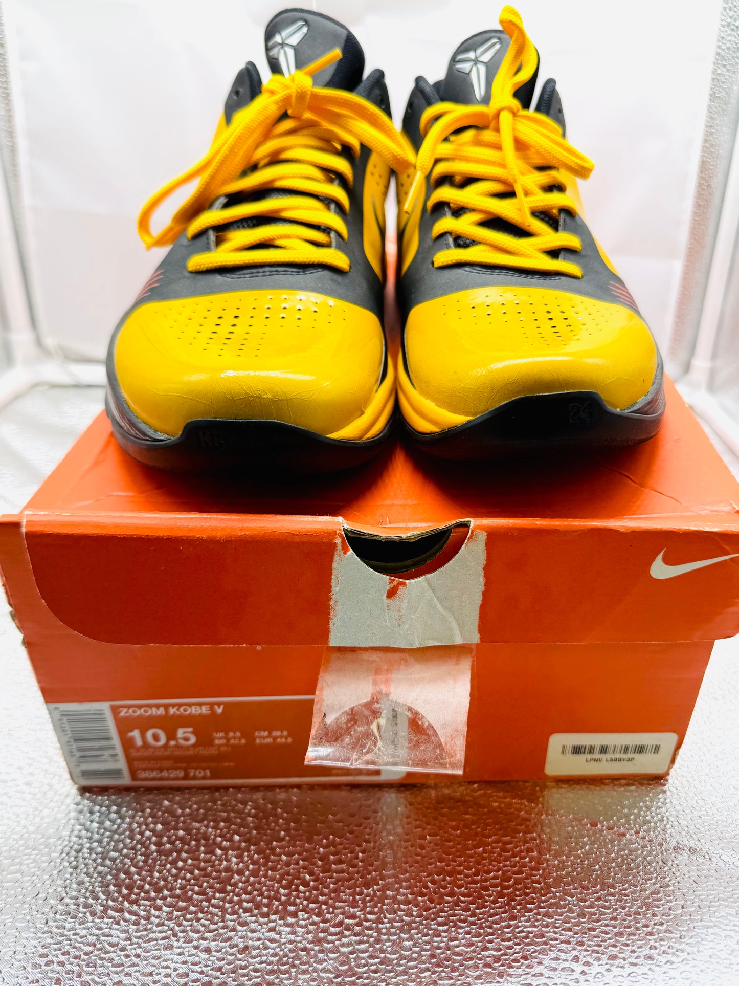 Kobe V “Bruce Lee” 2010 Deadstock Release
