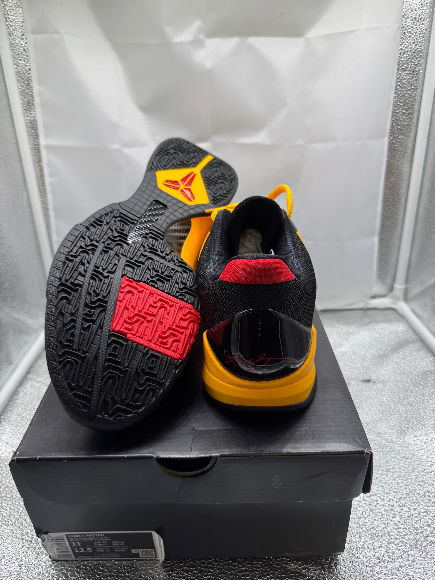 Nike Kobe V Protro “ Bruce Lee “