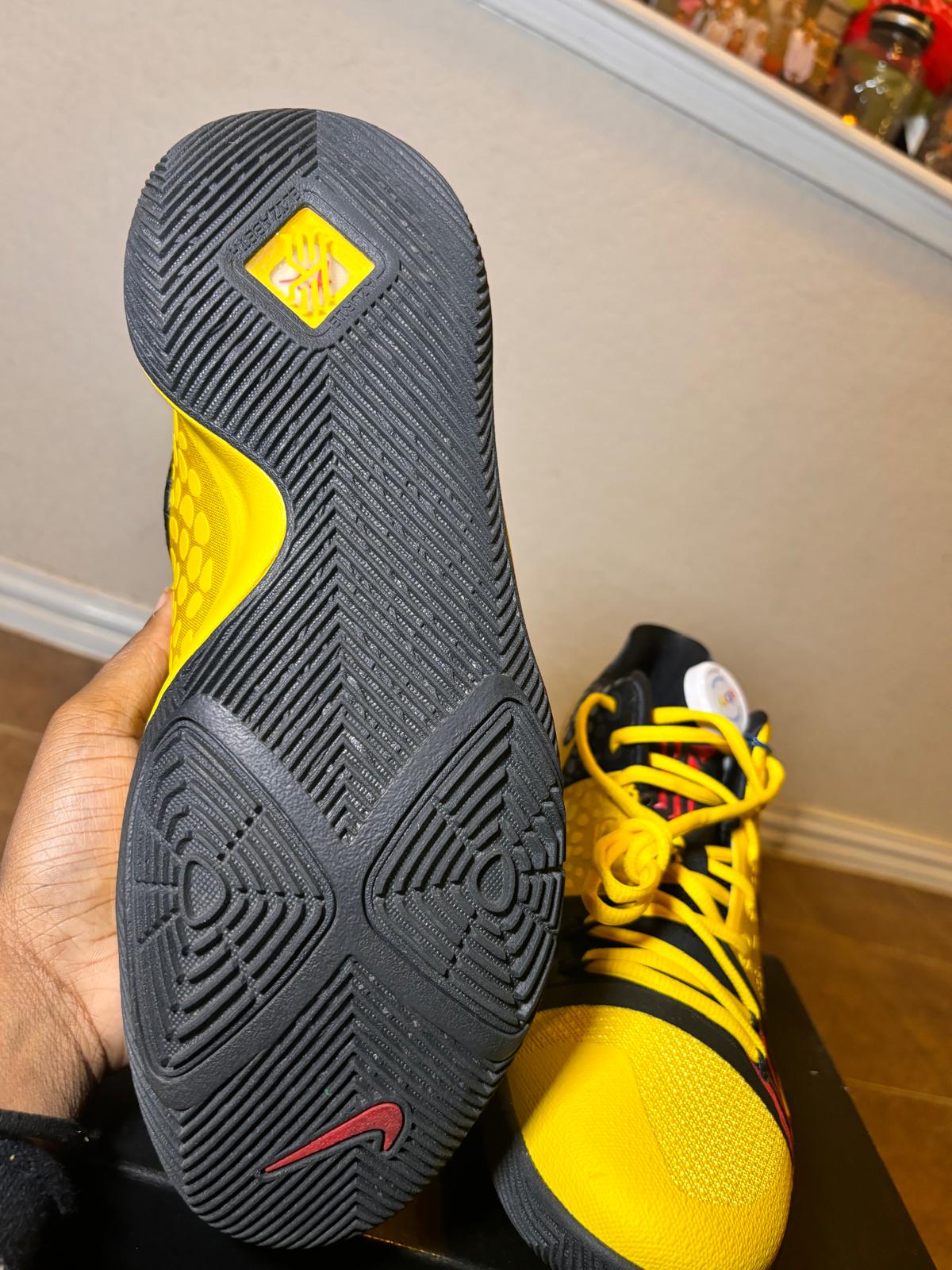 Kyrie 3 "Mamba Mentality Bruce Lee "