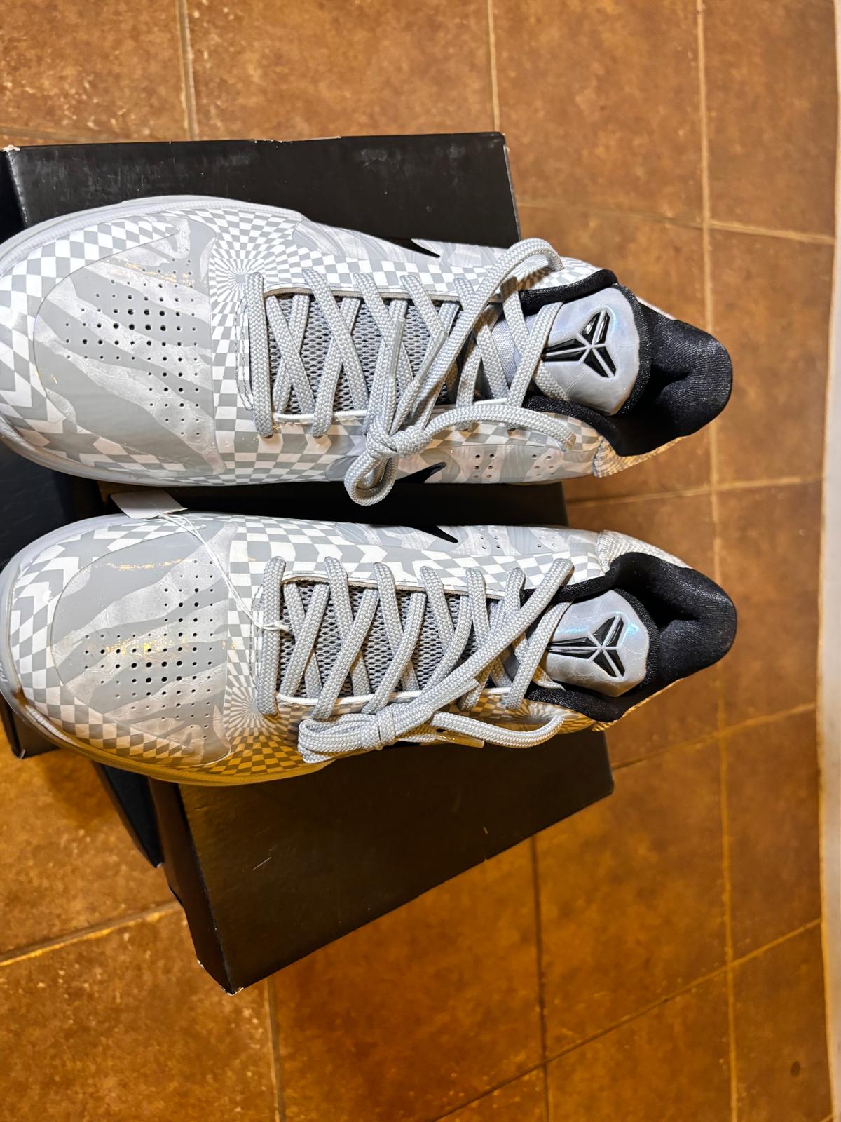 Kobe 5 Protro Zebra PE " Demar Derozan "